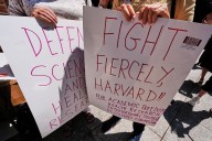 Harvard gana una batalla judicial clave en su lucha contra las presiones de Trump