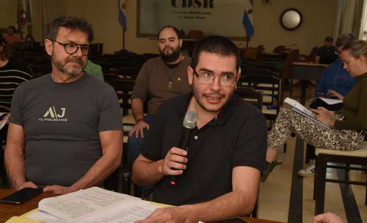 El CD ya debate la regulación de Uber