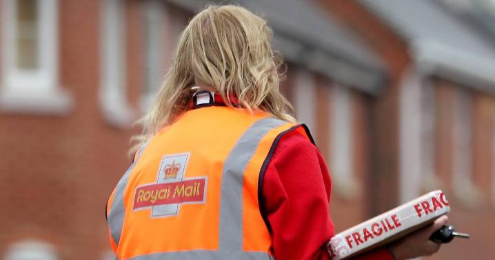 Royal Mail 2025 Christmas jobs to add on 20,00 extra workers