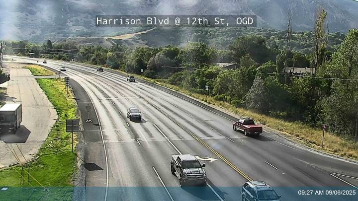 SR-39 down to one alternating lane due to waterline leak