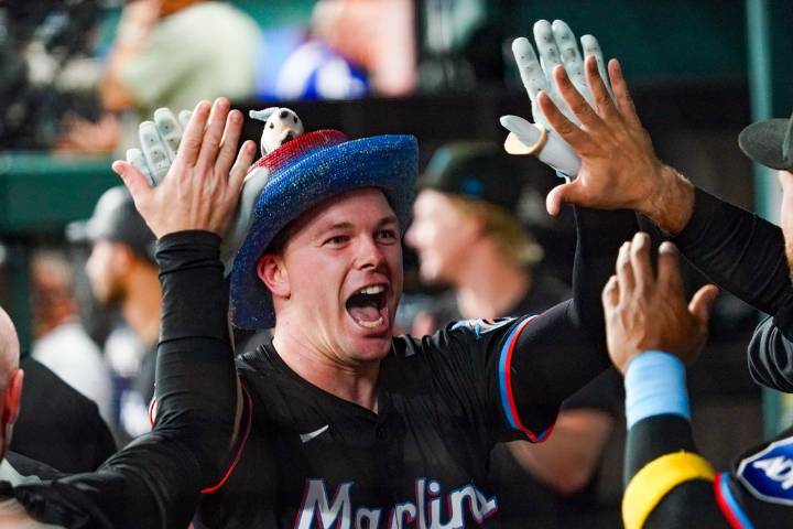Deadspin | Marlins hold off reeling Rangers to win 5th straight