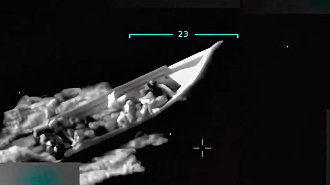 Estados Unidos promete "más de estos ataques" tras bombardear una lancha narco en Venezuela