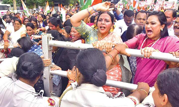 Mahila Cong protests over crimes against women