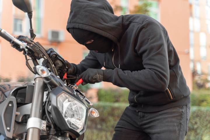 Colombia registra más de 16.000 motos robadas en el primer semestre de 2025: la tecnología marca la diferencia en la lucha contra el hurto