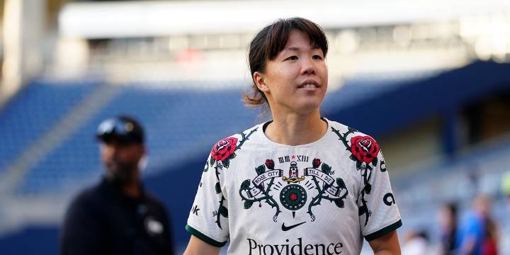 Thorns trade fan favorite Sugita to Angel City FC for defender Vignola