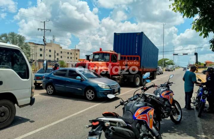 Gandola quedó en el canal contrario frente a San Remo tras impactar un Chery Orinoco