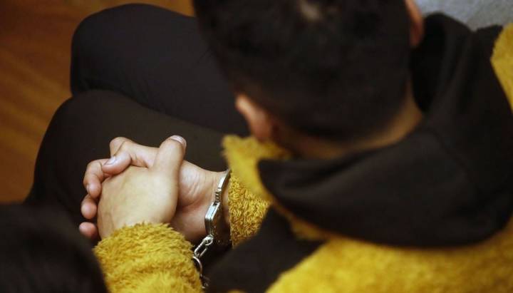 Decretan prisión preventiva para dos extranjeros por explotación sexual infantil en Valdivia