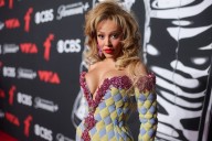Doja Cat Returns to Her Pop Roots With New Album ‘Vie’: Stream It Now