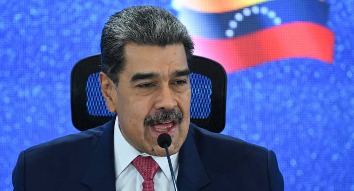 Nicolás Maduro afirma que Estados Unidos prepara "agresión" de "carácter militar" contra Venezuela