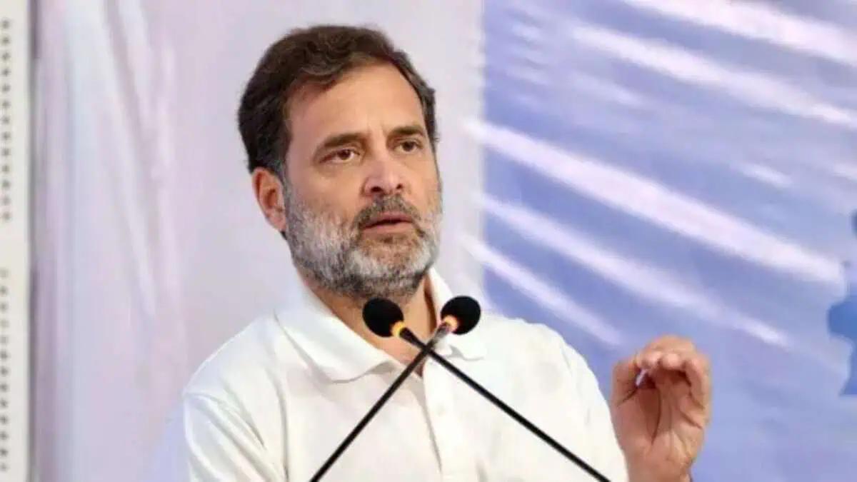 Rahul arrives in Patna to attend Congress Working Committee meeting