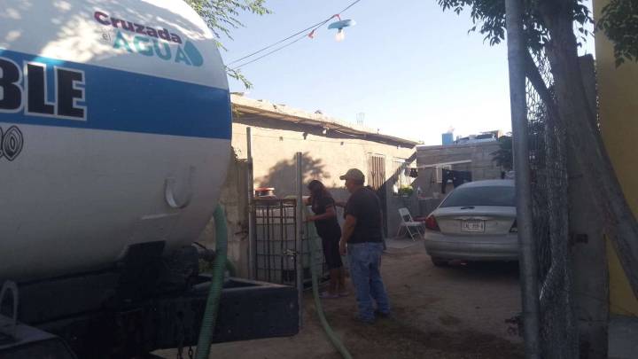 Entregan agua potable en San Isidro y El Sauzal