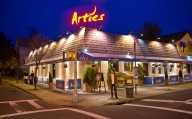 Arties Steak & Seafood Closing On City Island After 30 Years