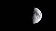 Calendario lunar octubre 2025: mejores días para cortarse el pelo y depilarse
