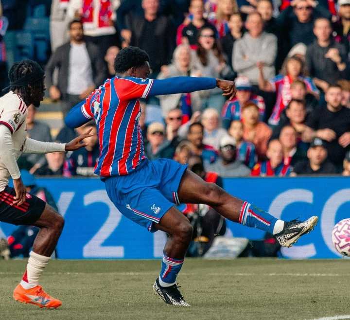 Crystal Palace tumbó al líder de la Premier League Liverpool al vencerlo por 2
