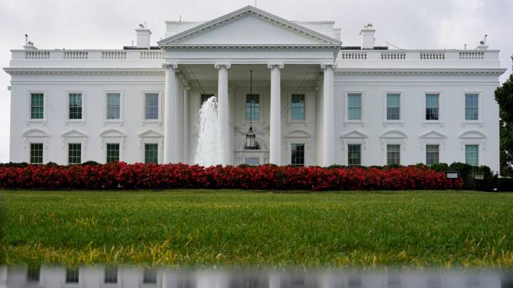 Trump to host top tech CEOs at White House dinner