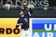 Bobby Witt Jr. leaves game with low back spasms