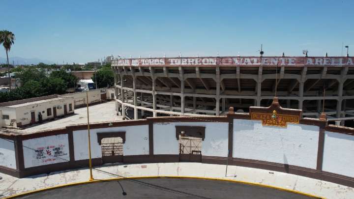 Plaza de Toros de Torreón se resiste a morir