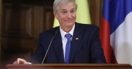 "Chao las ideologías": Kast propone eliminar las guías ambientales por "exceso de burocracia" en proyectos