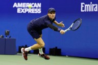 Sinner back in US Open quarters by routing Bublik, only player besides Alcaraz to beat him in 2025