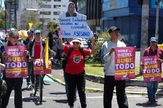 Ecuador vive una escalada de violencia tras represión a protestas indígenas