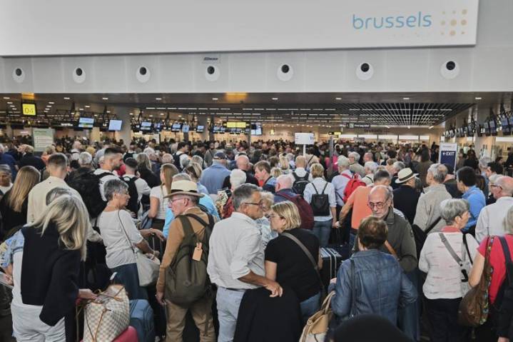 Man arrested in Collins Aerospace cyberattack that disrupted air travel