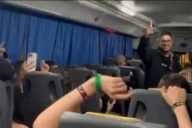 Cánticos antisemitas: imputaron a empresa de viajes y podrían aplicarle multa millonaria