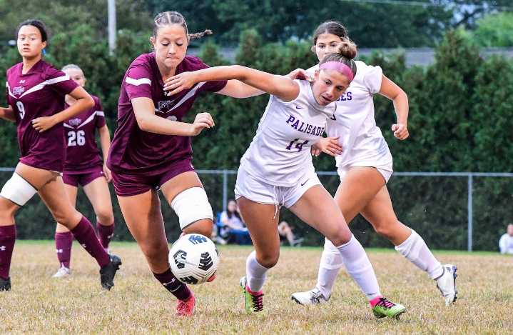 Palisades-Bangor girls soccer game ends in halftime tie (PHOTOS)