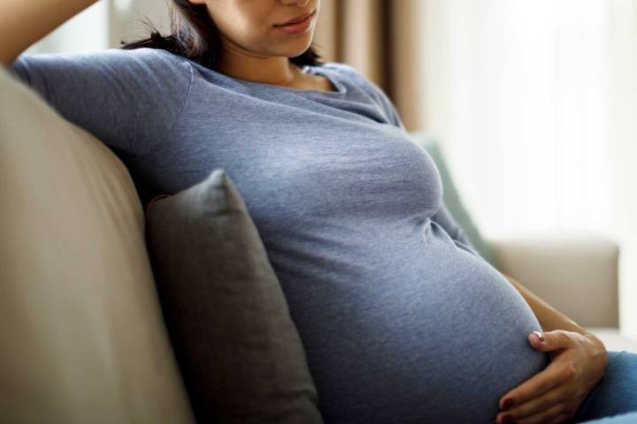 Woman 'Disappointed' by Family's Reaction to Her Pregnancy After Sister Gives Birth