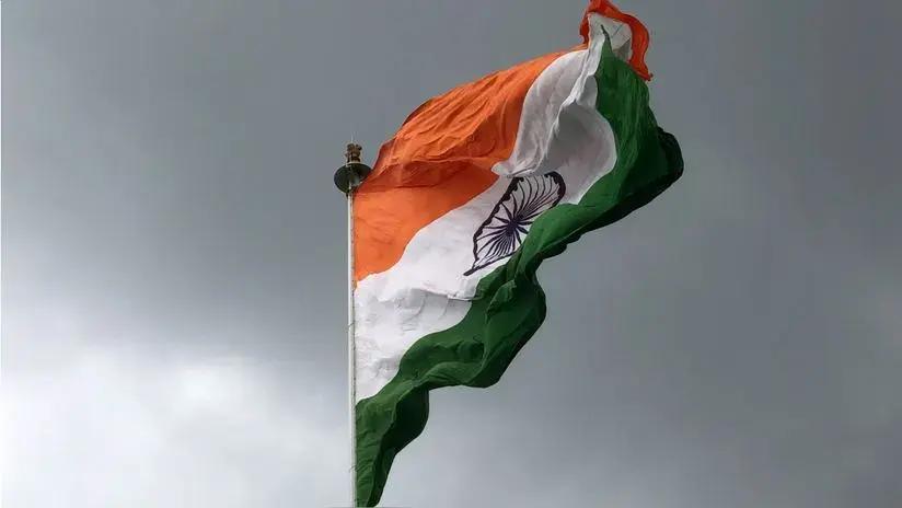 Tragedia en India: al menos 38 muertos en una avalancha humana durante un mitin electoral