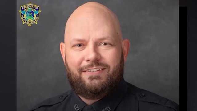 Edgewater rallies to support fallen officer David Jewell's family