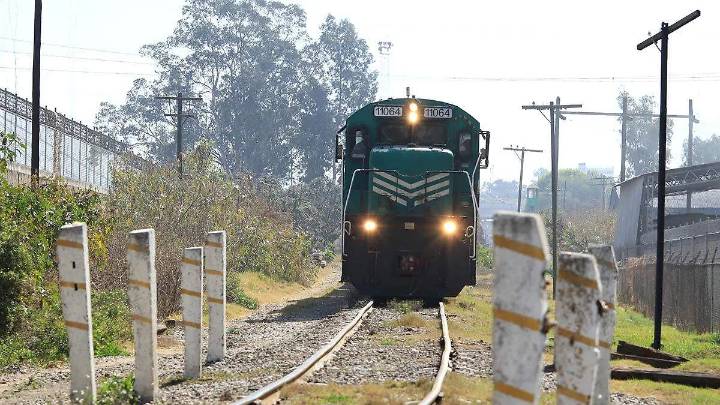 Tren CDMX–Puebla–Veracruz queda fuera del presupuesto 2026; obras van al río Atoyac, IMSS y CFE