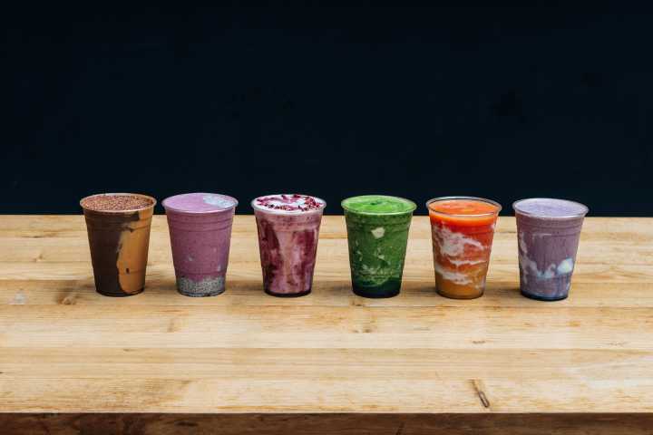 I Found The Prettiest Smoothie In Chicago at Vitasana—and It's as Tasty as It Looks