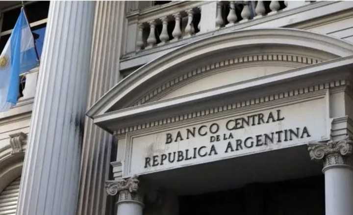 Las reservas cayeron u$s 461 millones y tocaron mínimos de un mes y medio