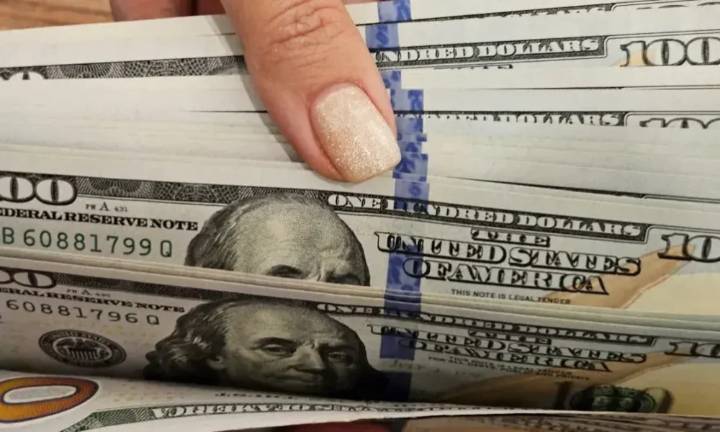 ¡100Bs. en menos de un año! Precio del dólar del 3 de septiembre pasa los 150 bolívares