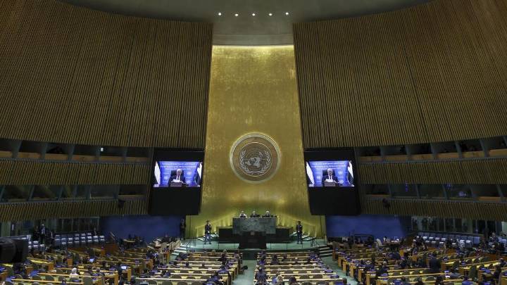 Palestinian president: no Gaza governing role for Hamas