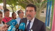 El alcalde de Alicante, Luis Barcala, insiste en rechazar el acogimiento de menores migrantes: “No es nuestra competencia y no tenemos medios”