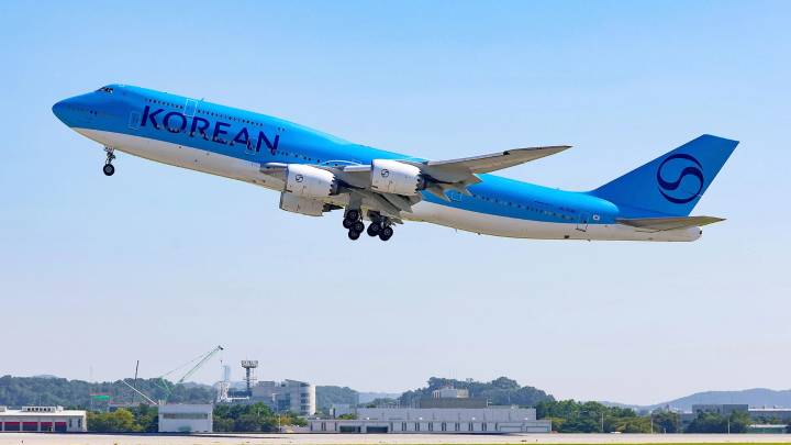 A South Korean charter plane is headed to the U.S. to bring back Hyundai workers detained by ICE