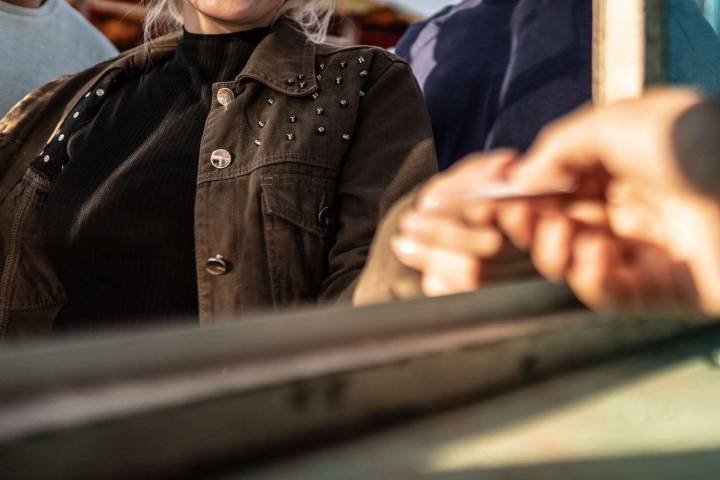 Woman Calls Friend ‘Ungenerous’ for Not Getting Her a Concert Ticket