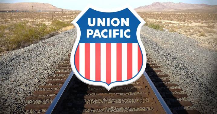 Union Pacific stops train after trespasser found on Tucson train tracks