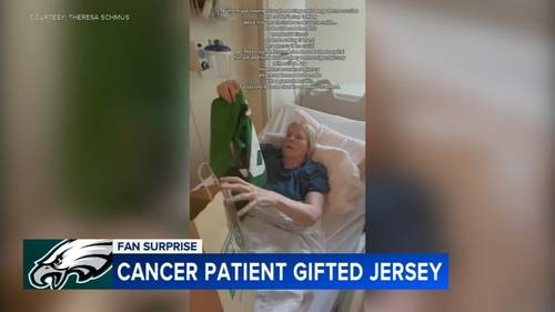 Eagles WR Devonta Smith, fiancé surprise fan battling cancer with autographed jersey