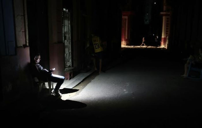 La crisis energética golpea a Cuba con el quinto apagón nacional en menos de un año
