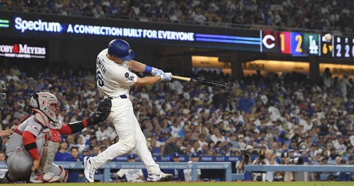 Dodgers put All-Star catcher Will Smith on 10-day injured list with bruised right hand