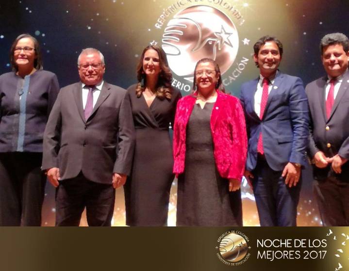 Presidencia de la República y M.E.N. galardonan a la Universidad de...