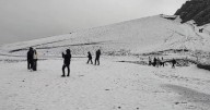 Video: una granizada sorprendió a turistas en el volcán Nevado del Ruiz, un bello espectáculo natural