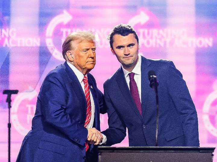 Trump culpa a la "izquierda radical" por asesinato de Charlie Kirk
