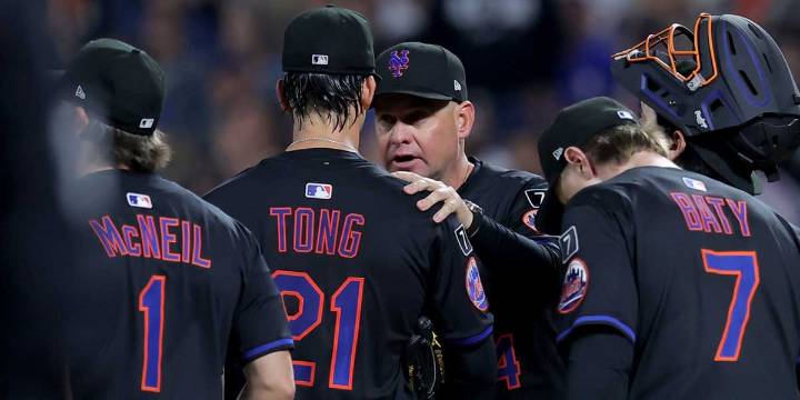 Mets caught by Reds in NL Wild Card race