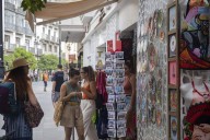 La ralentización del turismo extranjero frena el gasto en España