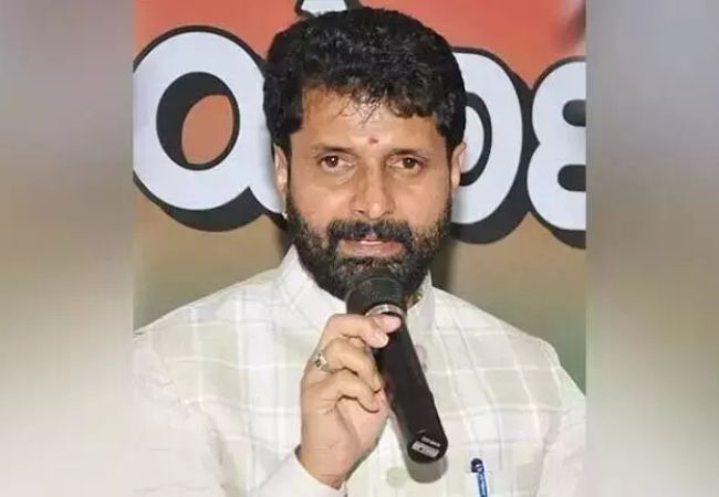 CT Ravi writes to CM over problems faced by enumerators during So...