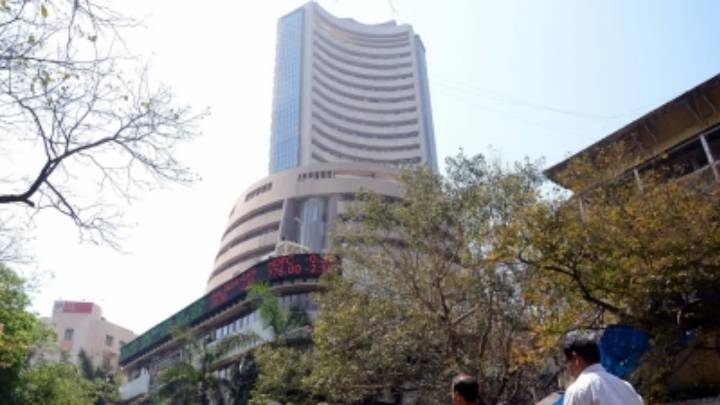 Stock Markets Decline In Early Trade On Foreign Fund Outflows, US H