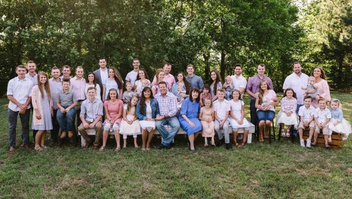 Jim Bob Duggar To Become Richest Man Alive Following Biden’s $3000 Per Child Stimulus